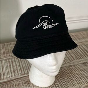 H&M Black Bucket Hat